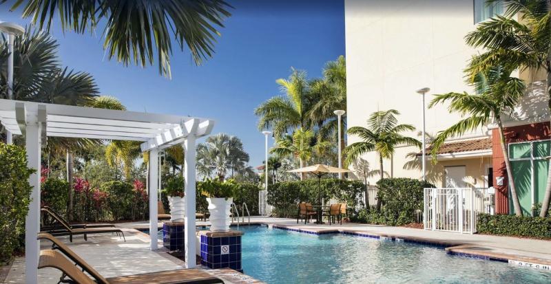 Courtyard By Marriott Miami הומסטד מראה חיצוני תמונה